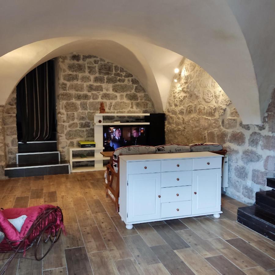 Maison Pierre Et Voute Au Coeur Du Village Balazuc Εξωτερικό φωτογραφία