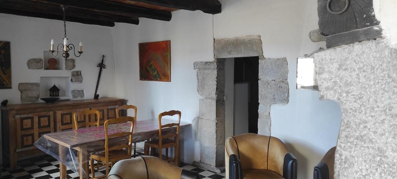 Maison Pierre Et Voute Au Coeur Du Village Balazuc Εξωτερικό φωτογραφία